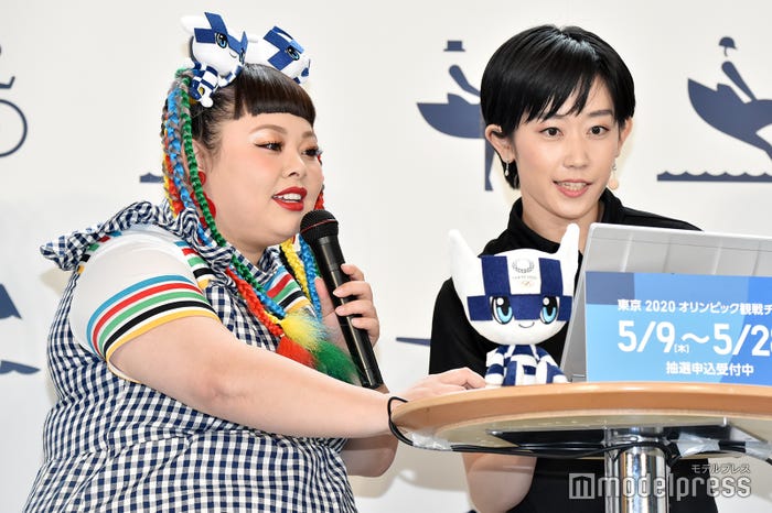 (左)渡辺直美(C)モデルプレス
