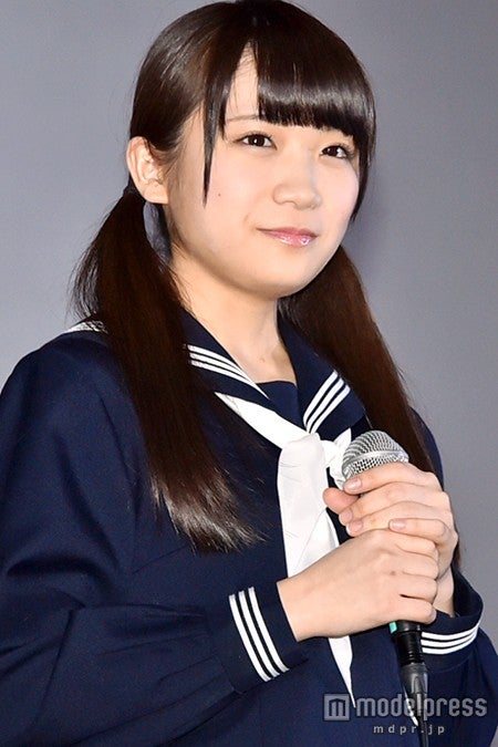 乃木坂46橋本奈々未、クリスマスはサンタコスプレで映画鑑賞「探して