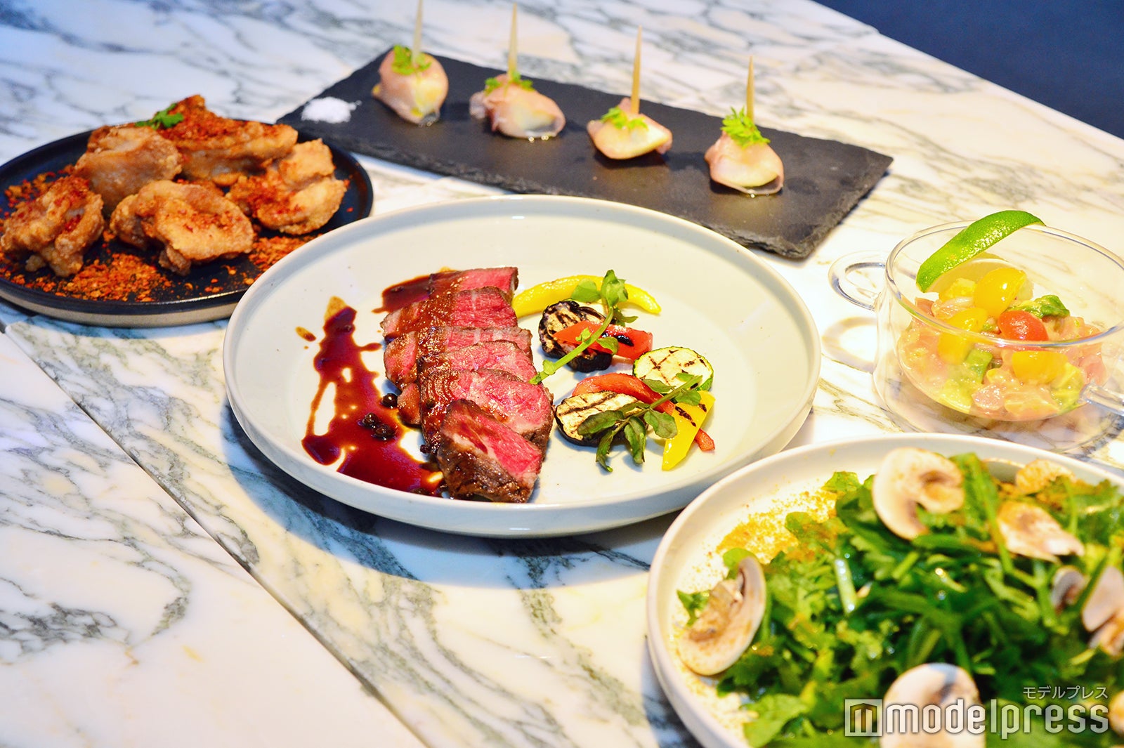 プラストーキョーフードメニュー（C）モデルプレス