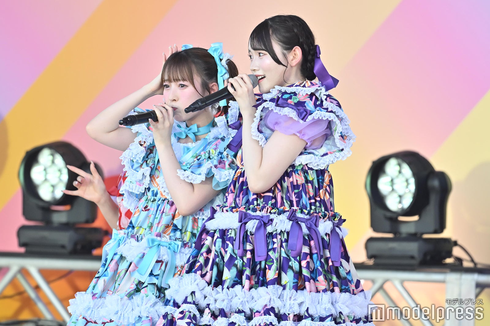 梅田みゆ、真鍋凪咲（C）モデルプレス