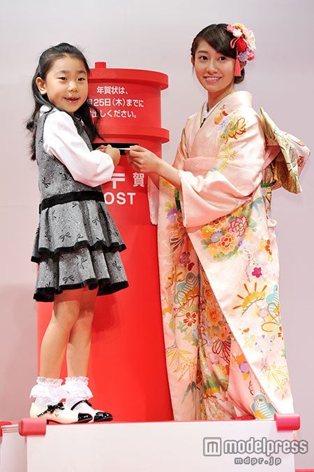 桜井玲香（右）