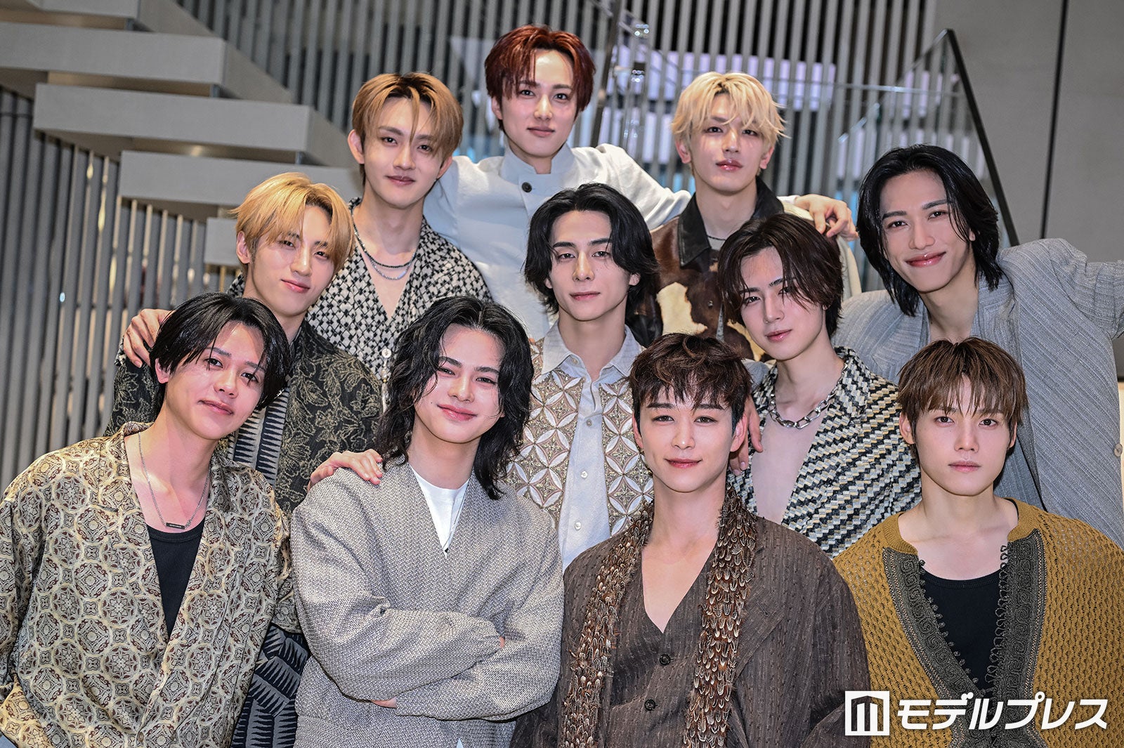 INI（上段左から）田島将吾、尾崎匠海、高塚大夢（中段左から）許豊凡、西洸人、佐野雄大、池崎理人（下段左から）藤牧京介、松田迅、後藤威尊、木村柾哉（C）モデルプレス