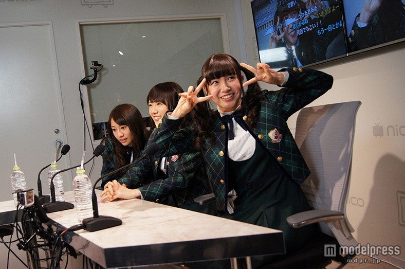 （左から）桜井玲香、永島聖羅、中元日芽香