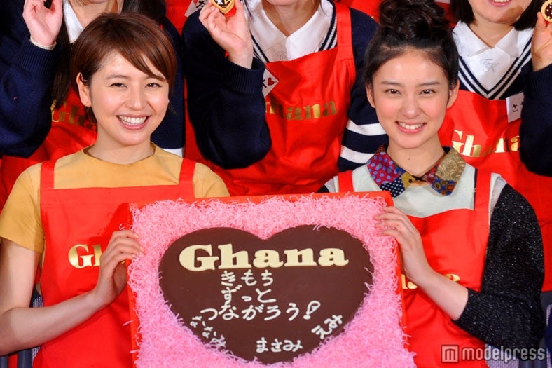 Ghana×TOKYO FM「～ハートを届けよう！～ガーナづくりバレンタイン教室」に登場した（写真左から）長澤まさみ、武井咲