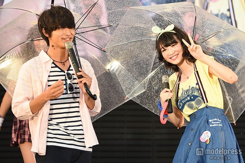 （左より）横浜流星、岡本夏美