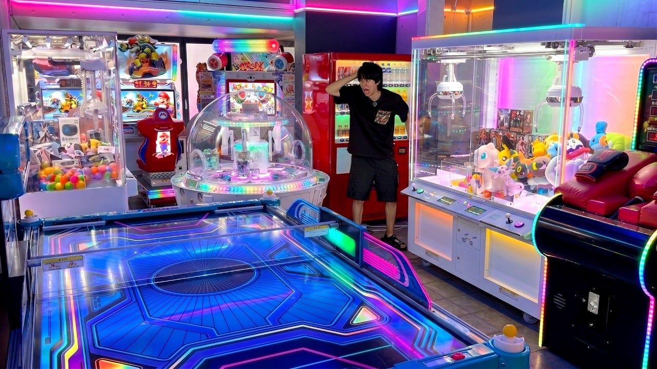 すごすぎる！はじめしゃちょー、ついに家の中にゲームセンターをつくる