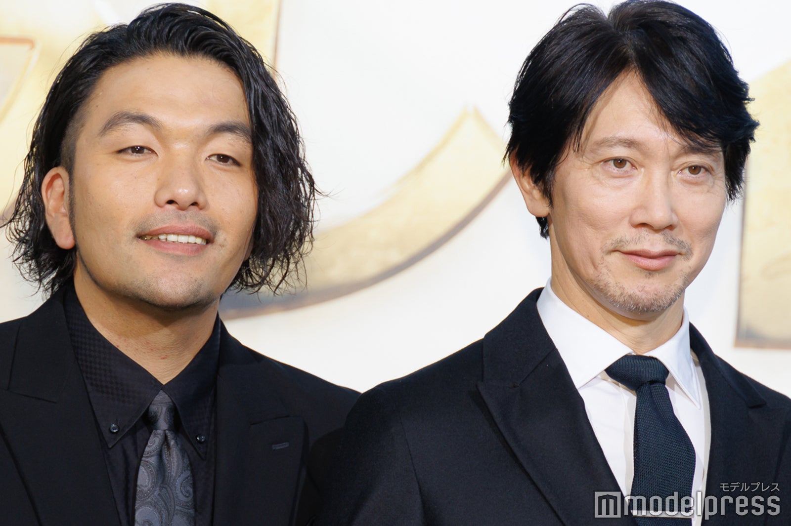 盛山晋太郎、佐々木蔵之介（C）モデルプレス