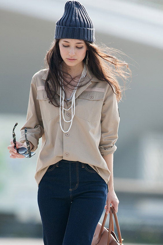 ワッペン付き長袖ミリタリーシャツ「STYLEST」3,200円（税込）／画像提供：STYLEST