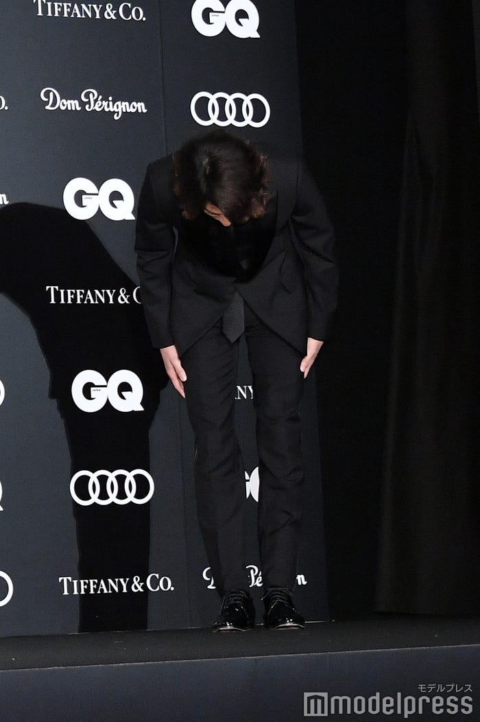 どんな時も丁寧にお辞儀をする横浜流星(C)モデルプレス