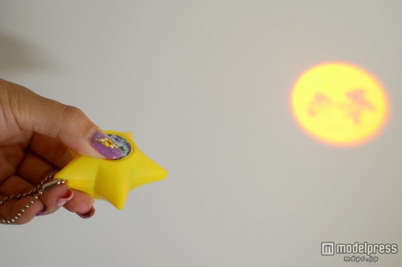 シルエットが浮かび上がる