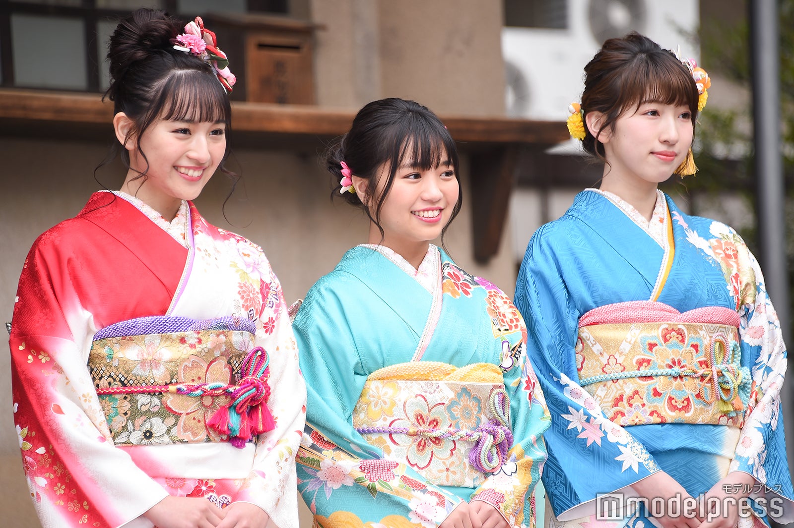 浅川梨奈、大原優乃、日比美思 （C）モデルプレス