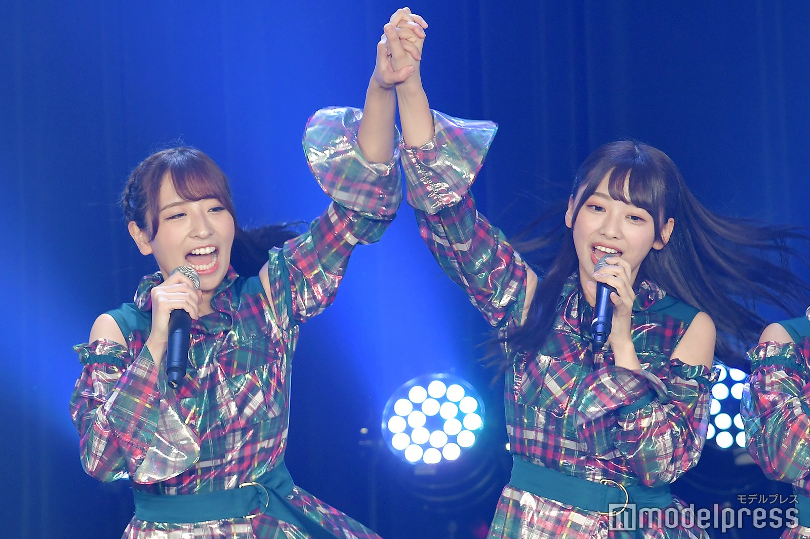 井口眞緒、富田鈴花「TOKYO IDOL FESTIVAL 2018」 （C）モデルプレス