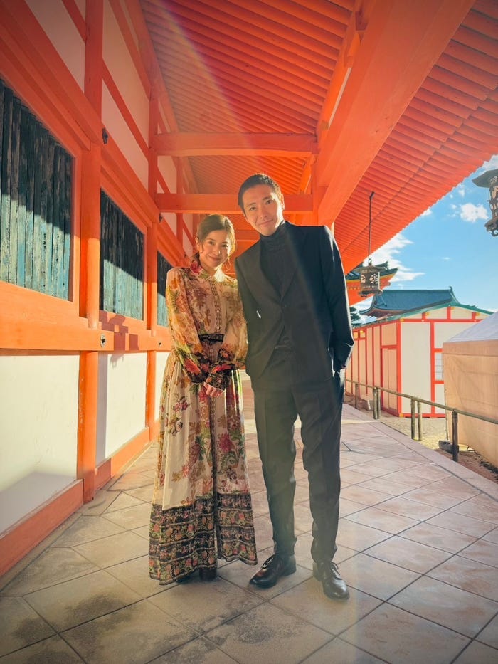 吉高由里子、柄本佑/平安神宮にて(C)NHK