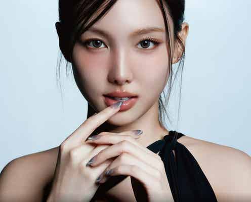 TWICEナヨン、4ルックで変幻自在な魅力放つ 韓国発ネイルウェアブランドのミューズ就任