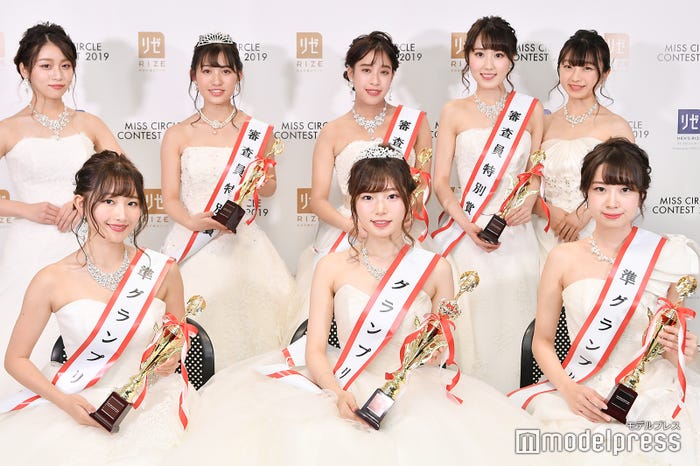 (前列左から)斎藤渚さん、黒川さくらさん、町遥香さん、(後列左から)石黒香奈さん、宮澤咲希さん、水野愛友美さん、井手麻以花さん、藤野亜紗美さん(C)モデルプレス