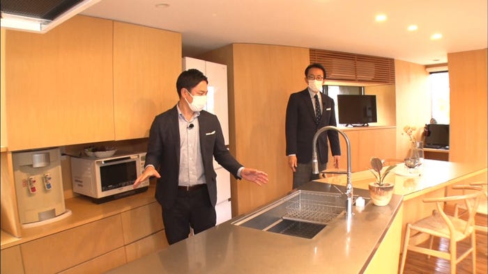 辻岡義堂アナウンサー、福澤朗アナウンサー(C)日本テレビ