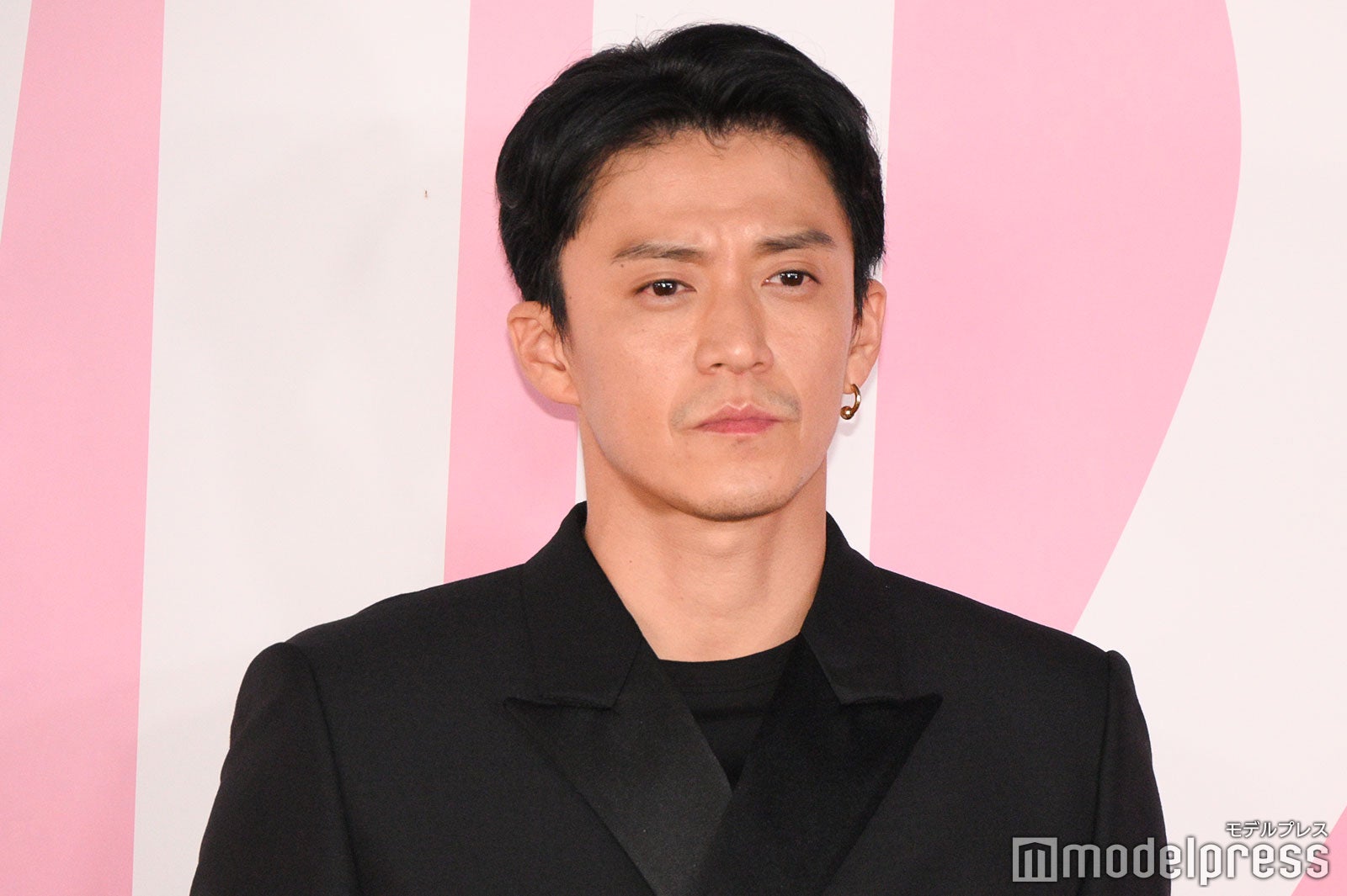 小栗旬（C）モデルプレス