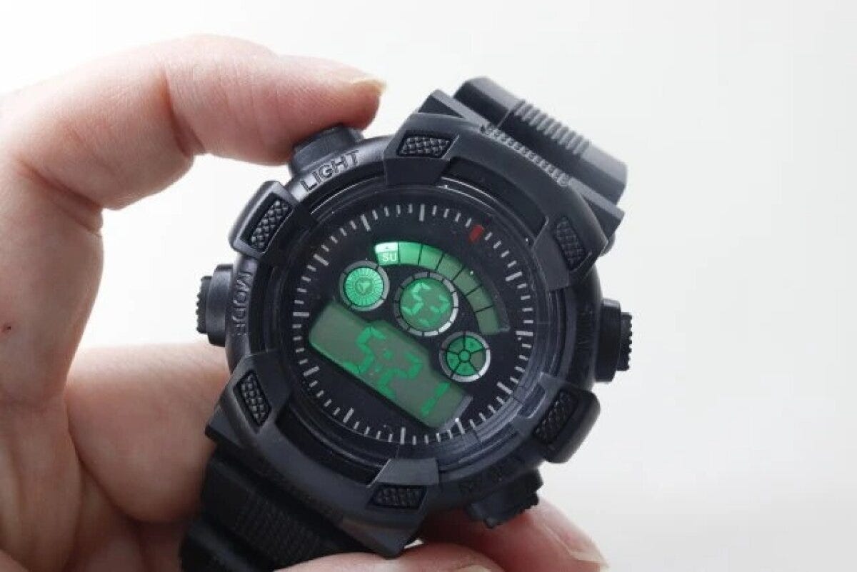 ダイソー　デジタルウォッチ（BK）　LEDライト