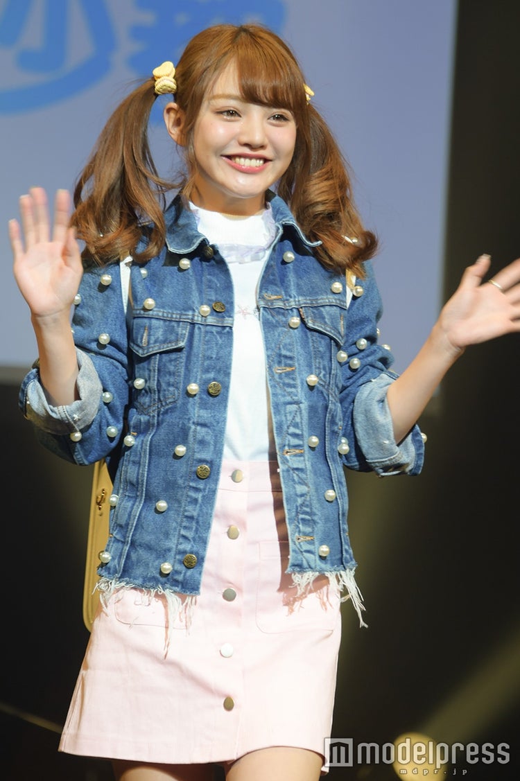 画像1 2 ちぃぽぽ ミニスカで色白美脚あらわ キュートなランウェイに 可愛い の大歓声 モデルプレス