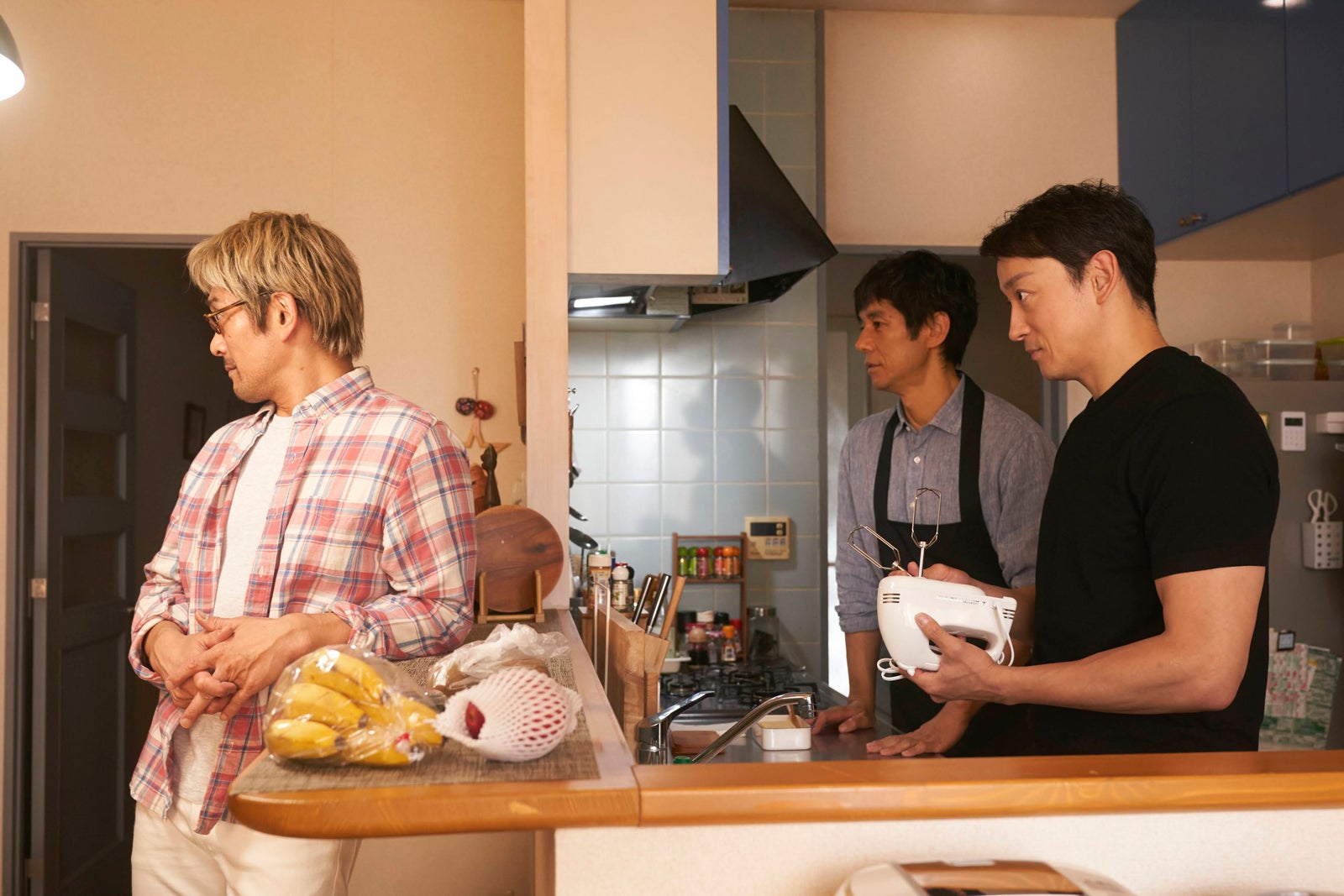 （左から）内野聖陽、西島秀俊、山本耕史「きのう何食べた？ season2」第11話より（C）「きのう何食べた？ season2」製作委員会（C）よしながふみ／講談社