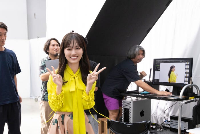 山下美月「小さな毎日、大きな世界」篇メイキングより(提供写真)