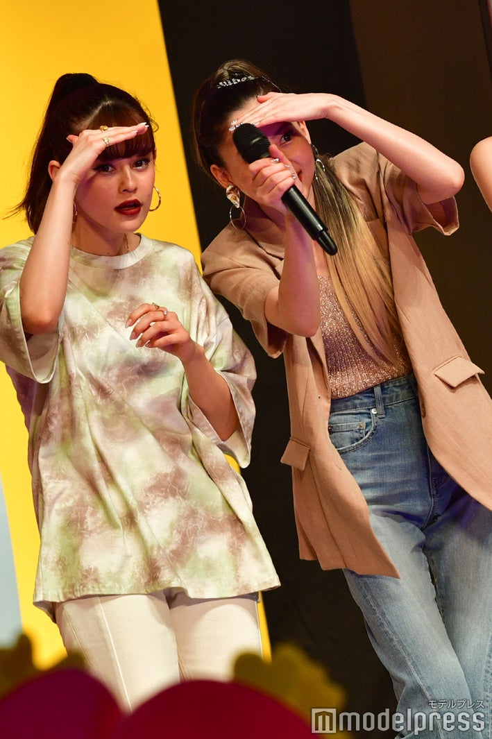 emma、河北麻友子（C）モデルプレス