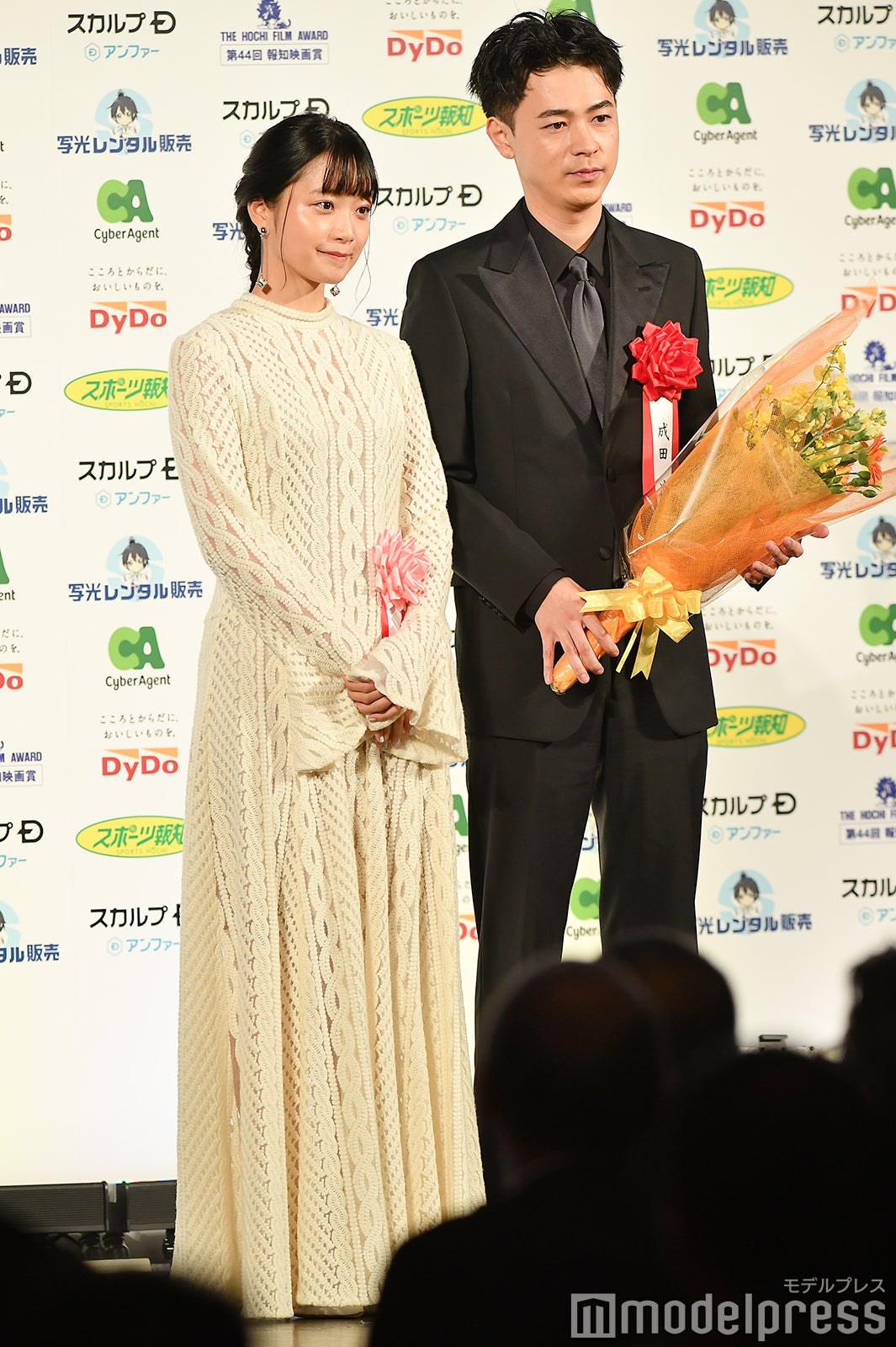 （左から）深川麻衣、成田凌（C）モデルプレス