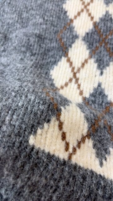 ユニクロフラッフィクルーネックセーターの生地感