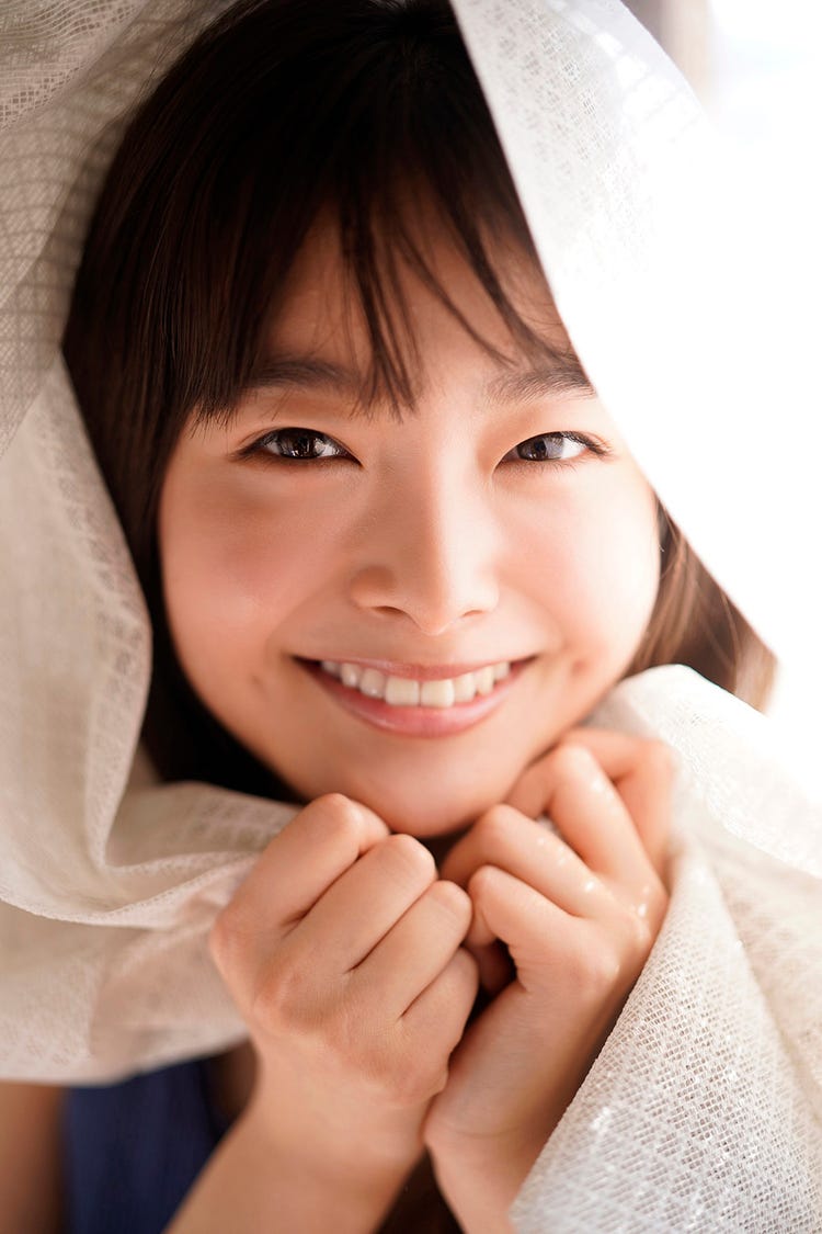 若手女優　顔アップ 