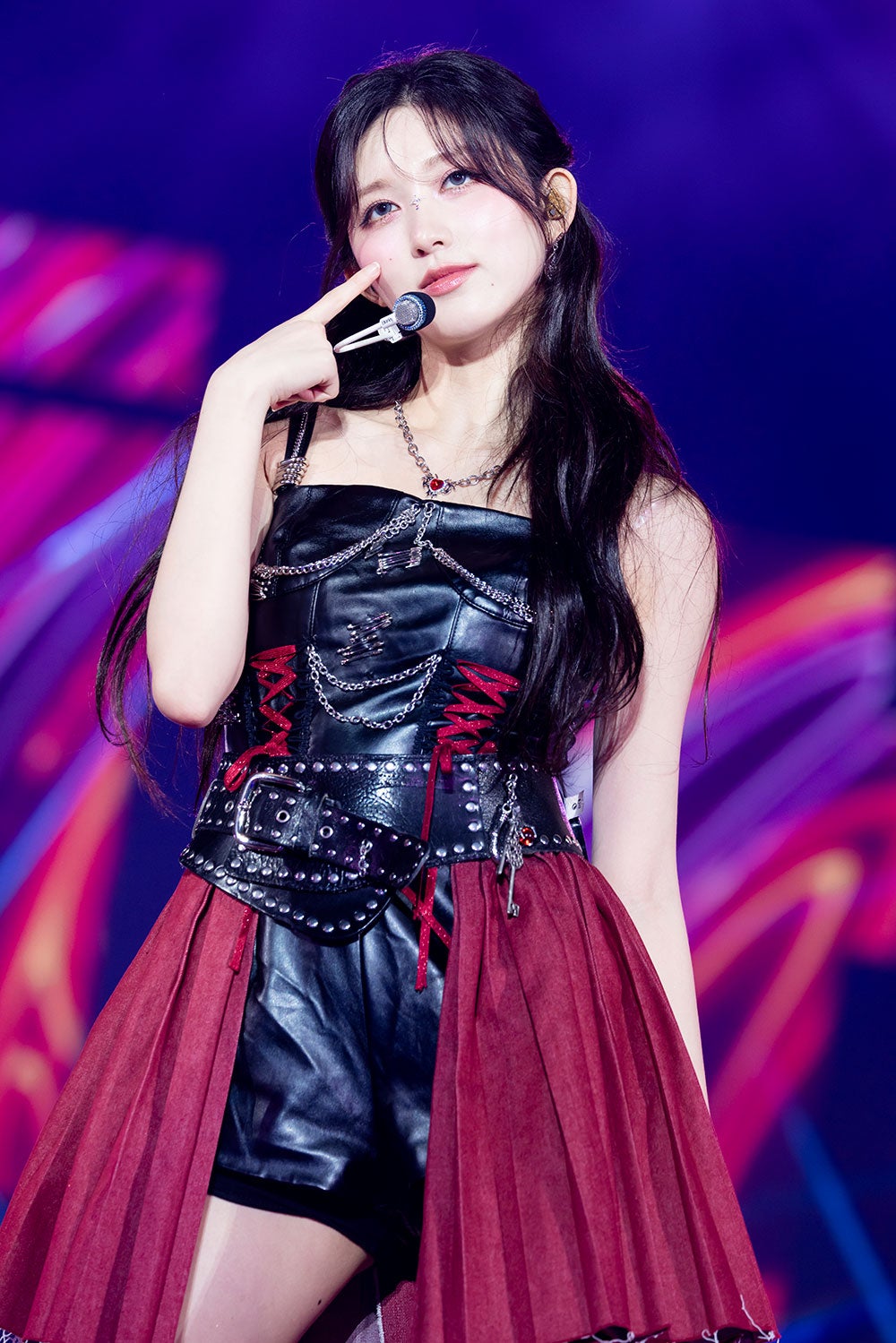 ガウル「IVE THE 1ST WORLD TOUR ‘SHOW WHAT I HAVE’」より（C）撮影：田中聖太郎写真事務所