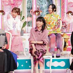 （左から）大久保佳代子、若槻千夏、釈由美子、ファーストサマーウイカ、板谷由夏（C）日本テレビ