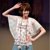 佐藤栞里 胸元 美くびれ大胆披露 ミニビスチェで艶やかランウェイ モデルプレス 佐藤栞里 胸元 美くびれ大胆披露 ミニビスチェで艶やかランウェイ モデルプレス