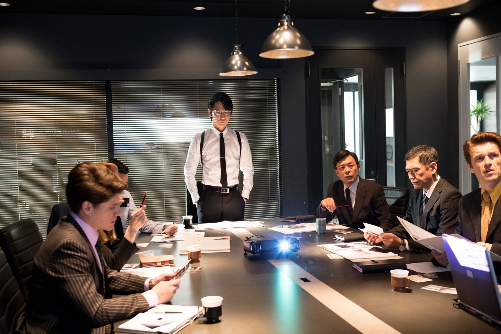 綾野剛／「ハゲタカ」第1話より（C）テレビ朝日