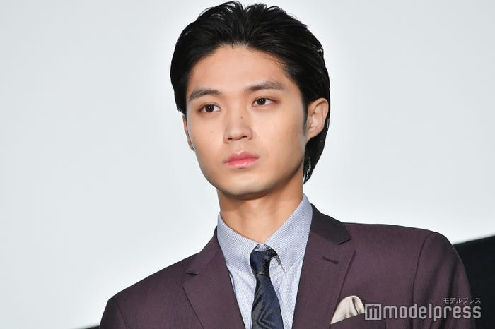 磯村勇斗(オールバック)/映画「春待つ僕ら」公開“Anniversary”舞台挨拶より:2018年12月撮影 (C)モデルプレス