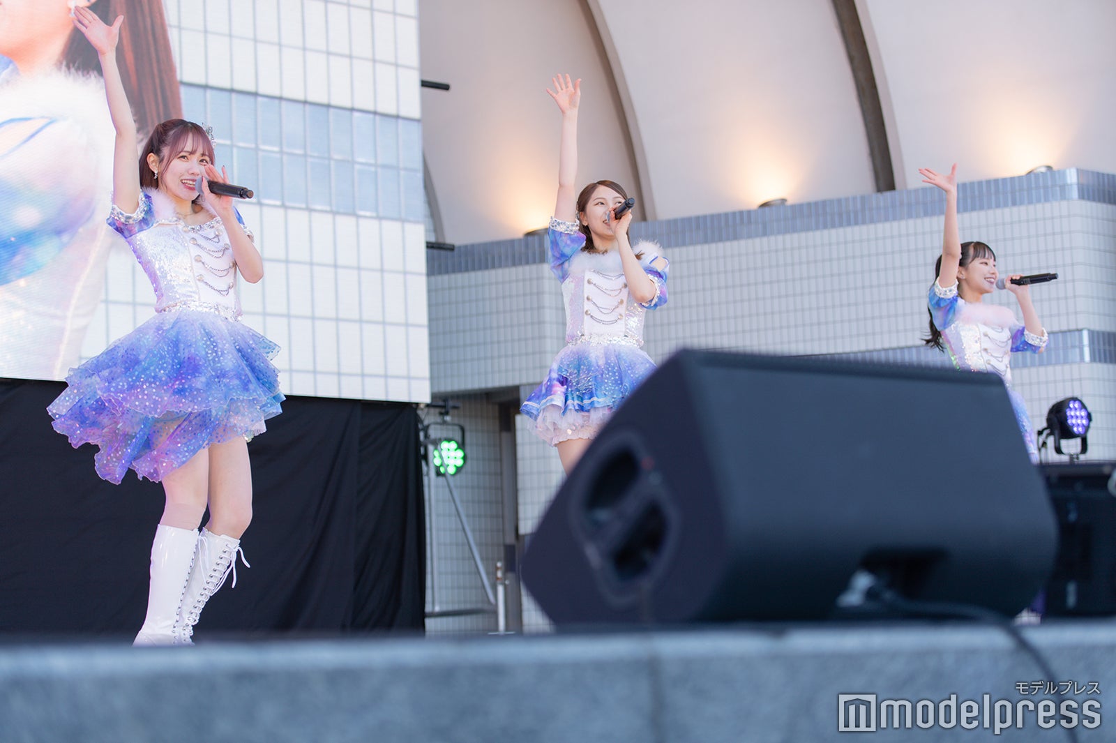 佐藤佳穂、菅原茉椰、末永桜花 （C）モデルプレス