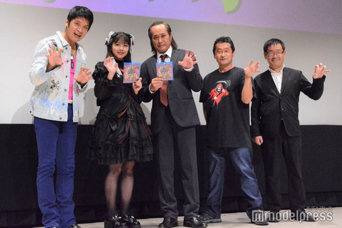 (左から)横山一敏、渡邉美穂、高岩成二、坂本浩一、塚田英明(C)モデルプレス