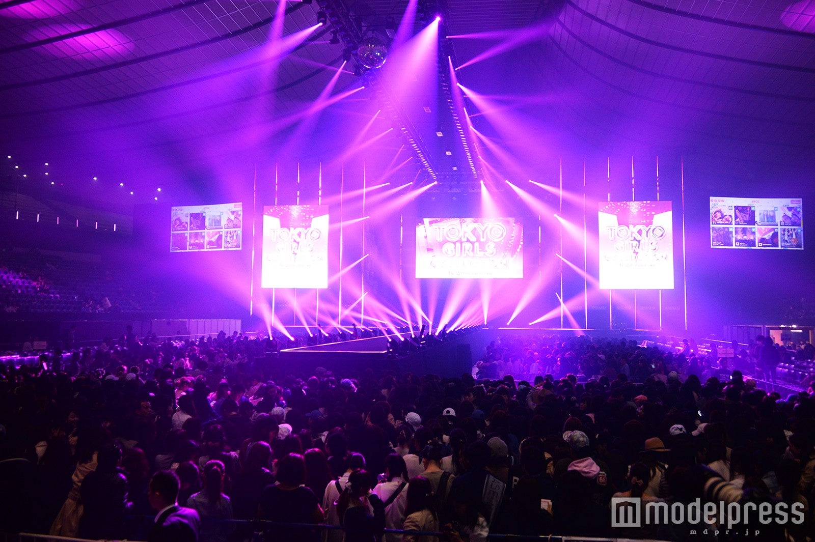 「第22回 東京ガールズコレクション2016 SPRING／SUMMER」会場の様子（C）モデルプレス