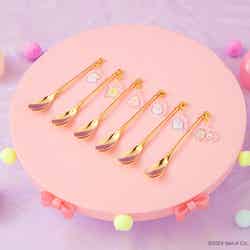 スーベニア/チャーム付きスプーン(全6種)税込各1,045円(C)2024 San-X Co., Ltd. All Rights Reserved.