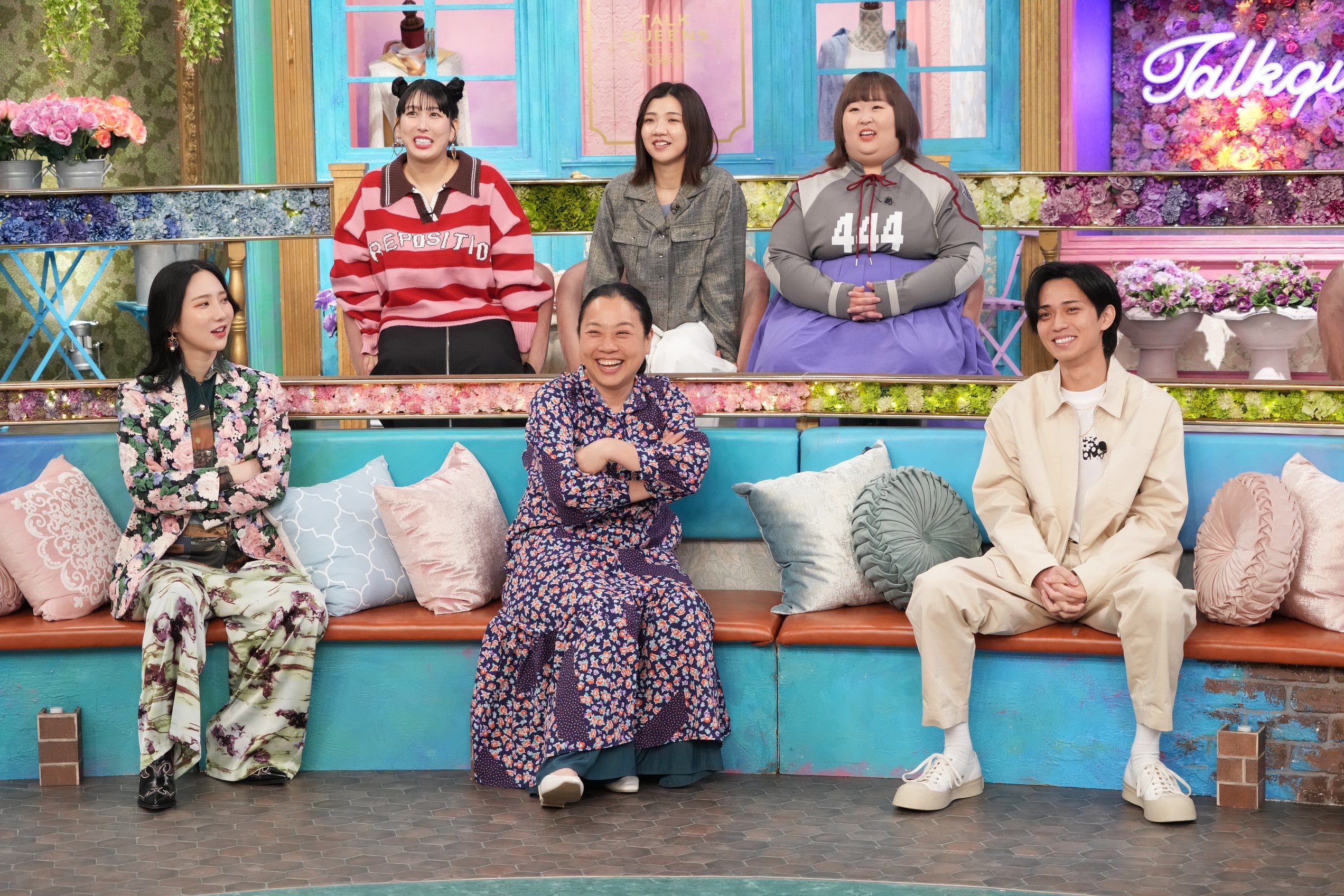 （後列左から）ゆめっち、福田麻貴、かなで（前列左から）ファーストサマーウイカ、いとうあさこ、永瀬廉（C）フジテレビ