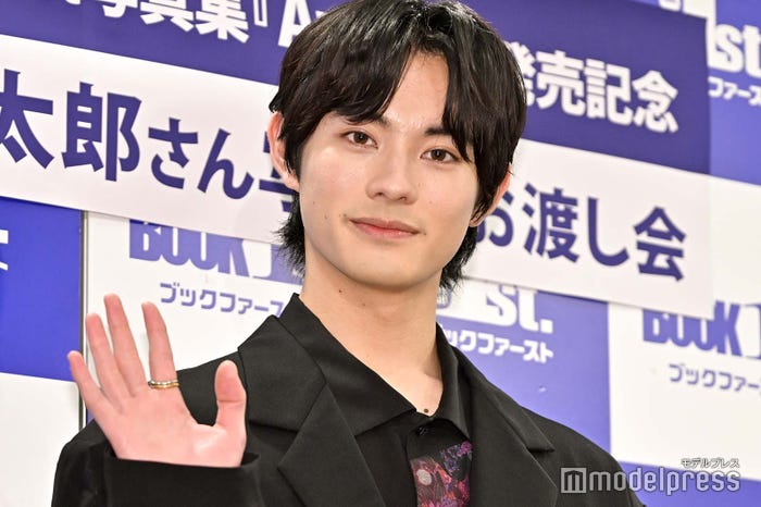前田拳太郎(C)モデルプレス