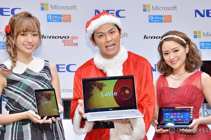 【左から】菊地亜美、岡田圭右、chay