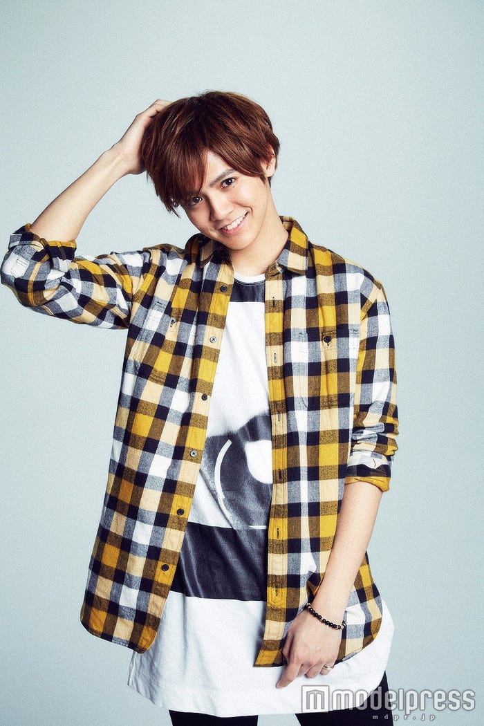 片寄涼太/「steady.」4月号より(画像提供:宝島社)