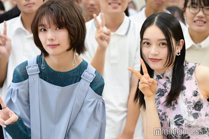 藤吉夏鈴、高石あかり(C)モデルプレス