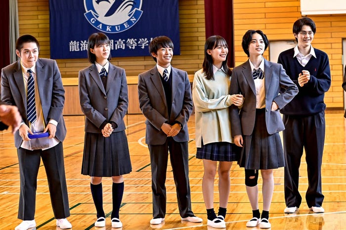 細田佳央太、志田彩良、加藤清史郎、南沙良、平手友梨奈、鈴鹿央士「ドラゴン桜」第9話より(C)TBS