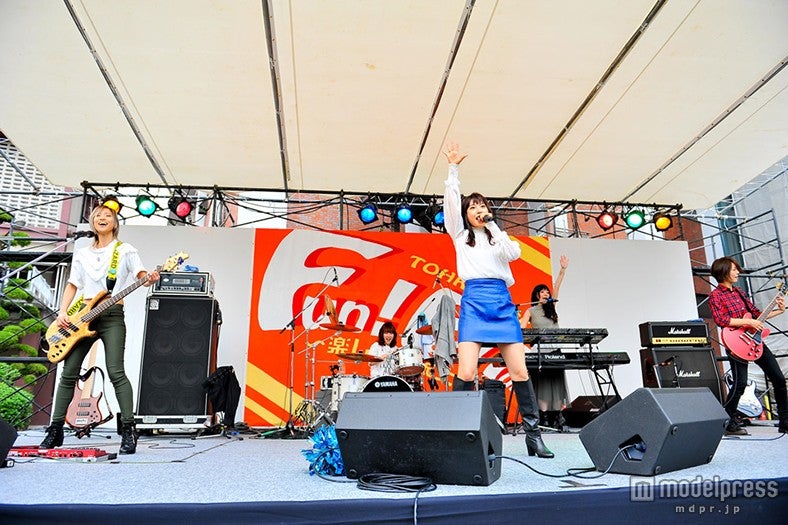 大阪成蹊大学・大学祭ライブの様子／撮影：河上良（RYO KAWAKAMI）