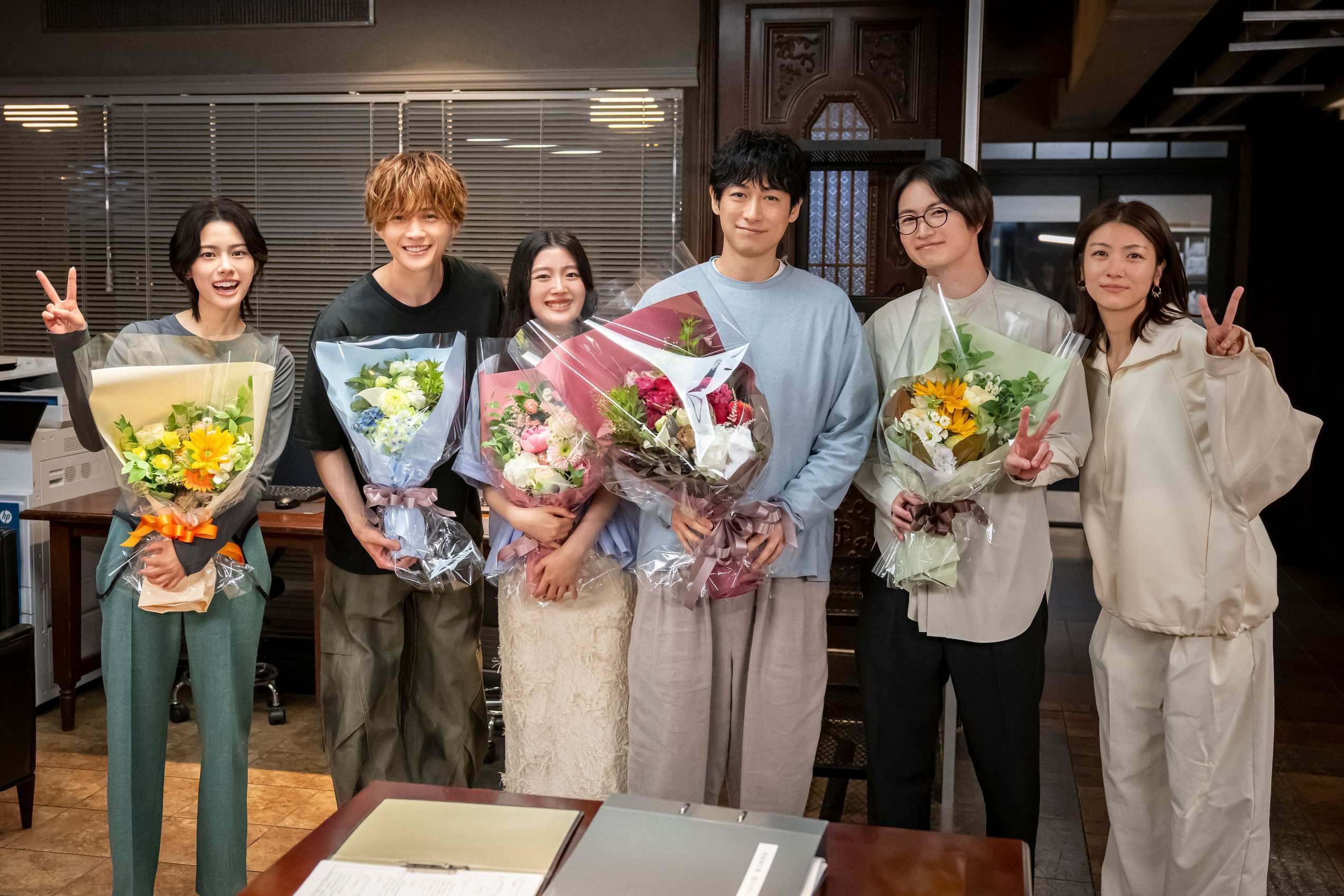 ディーン・フジオカ「LOVED ONE」笑顔でクランクアップ「自分の中で何かの区切りになった」FANTASTICS八木勇征＆綱啓永らも感謝
