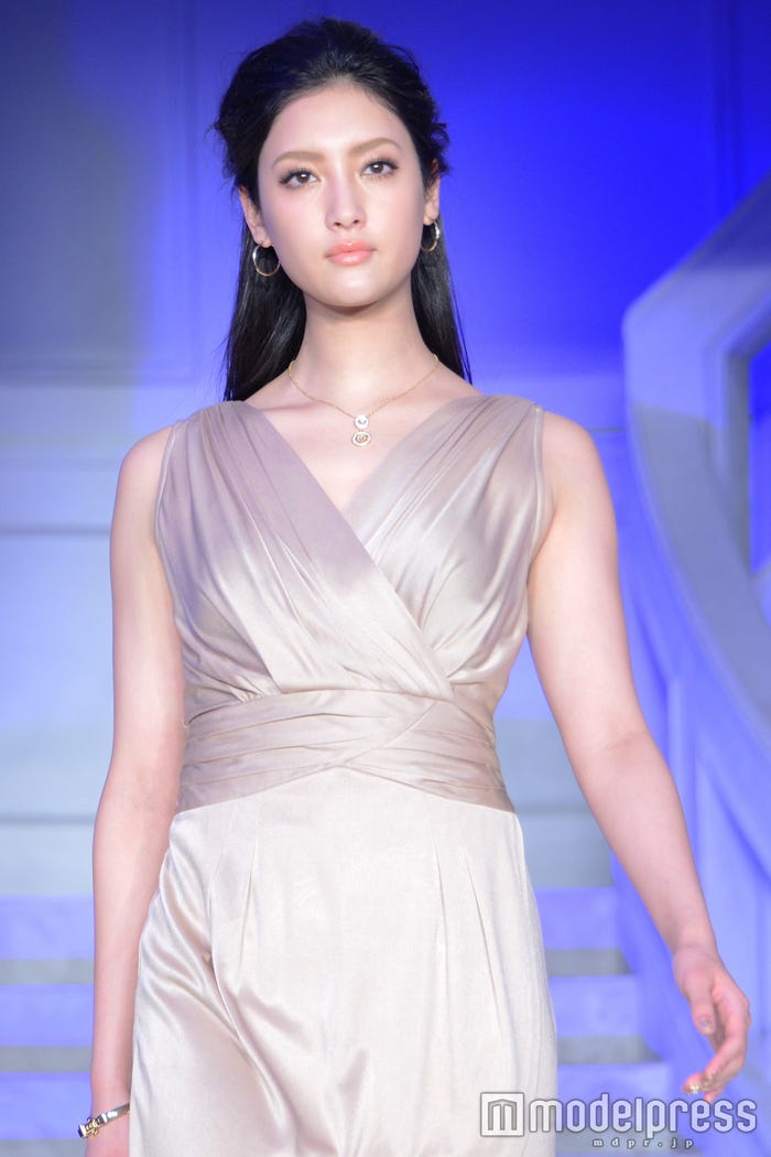 菜々緒(C)モデルプレス