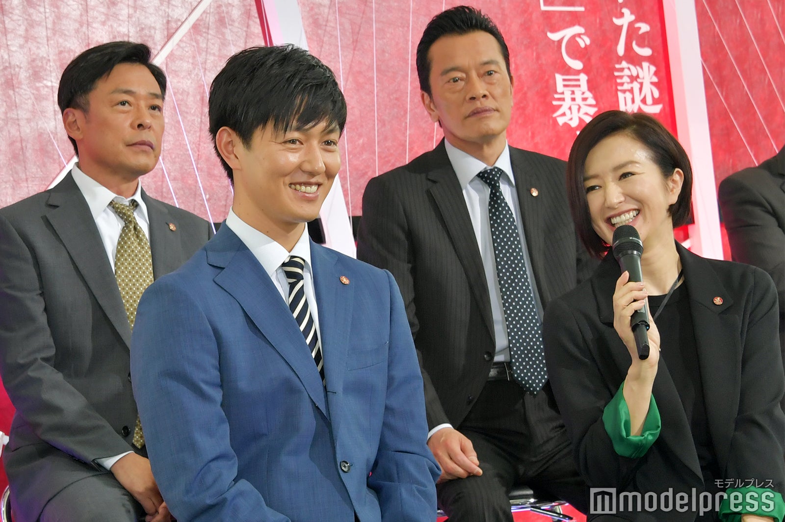 工藤阿須加、鈴木京香 （C）モデルプレス