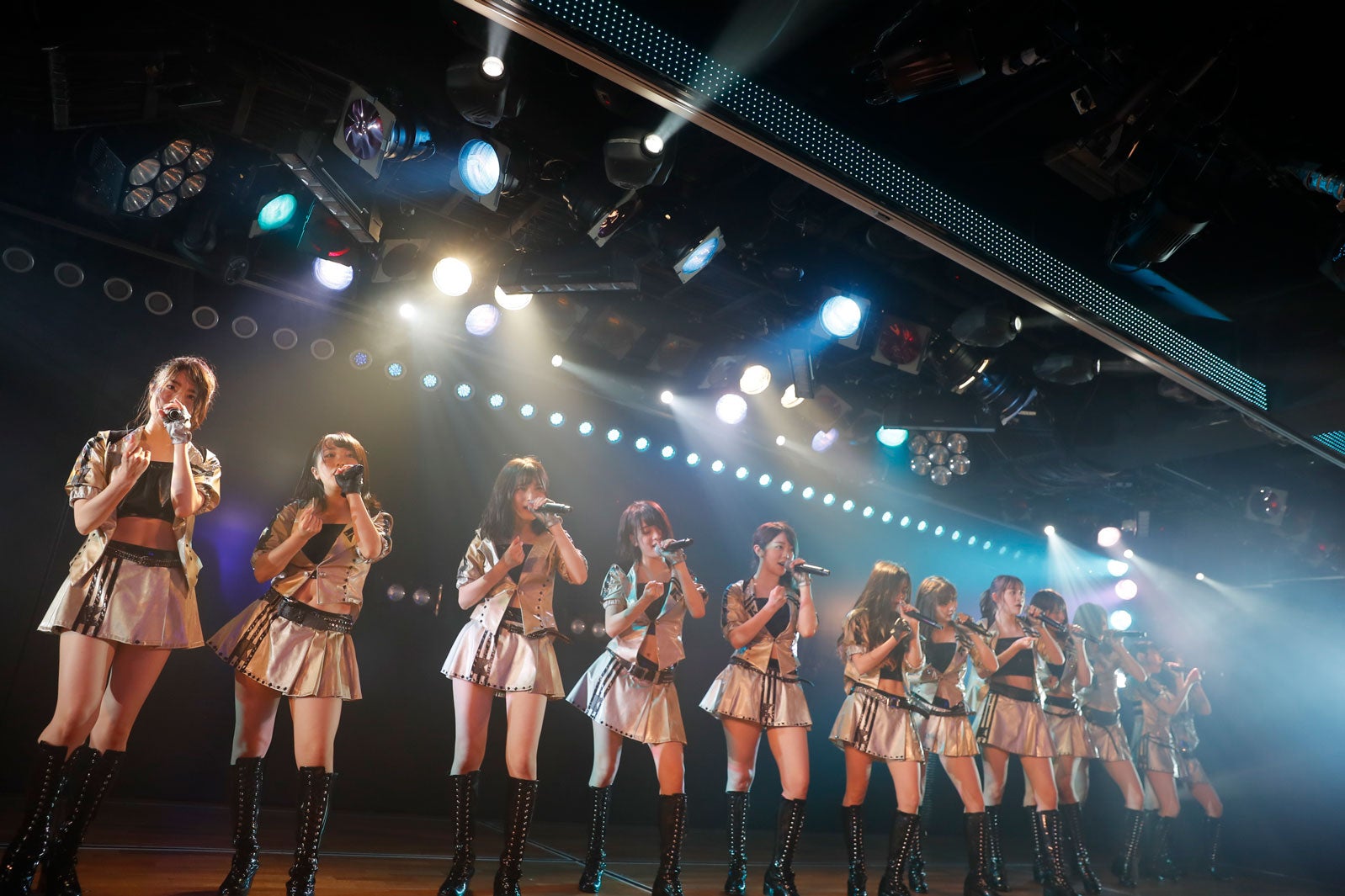 峯岸チーム K「最終ベルが鳴る」千秋楽公演より（C）AKS