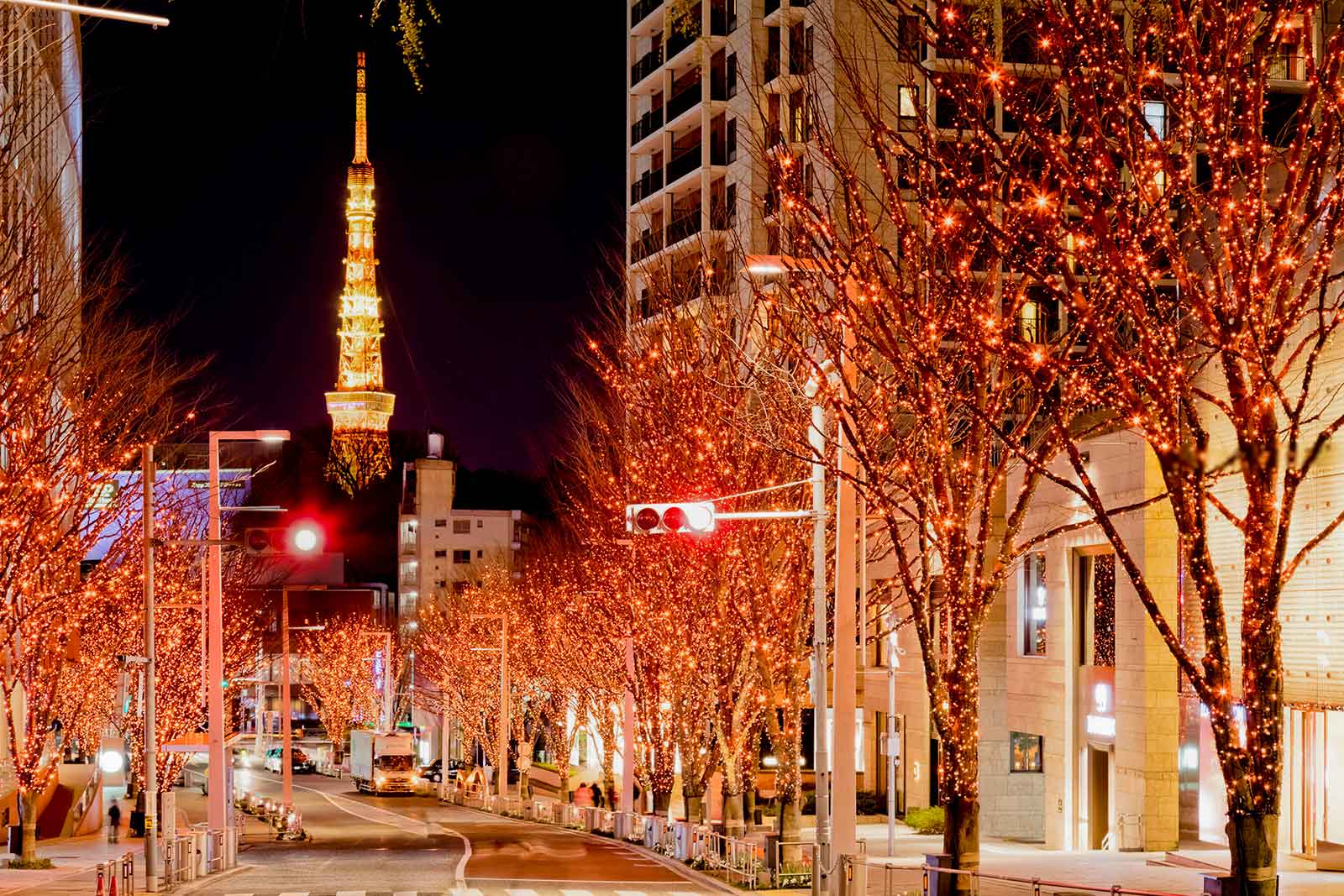 琥珀色のLED“CANDLE&amp;AMBER”昨年の様子／画像提供：森ビル株式会社